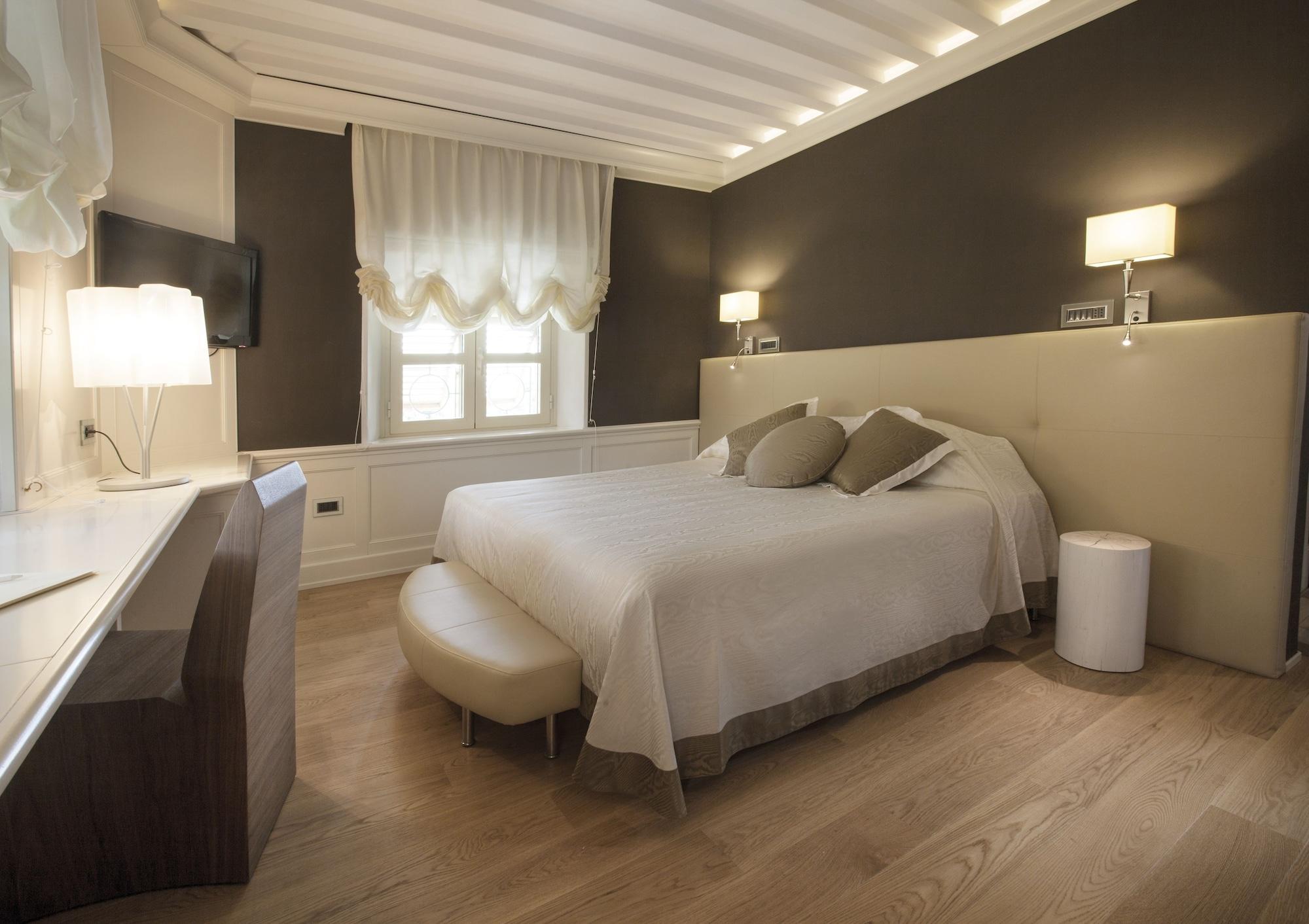 Albergo Celide Lucca Bagian luar foto