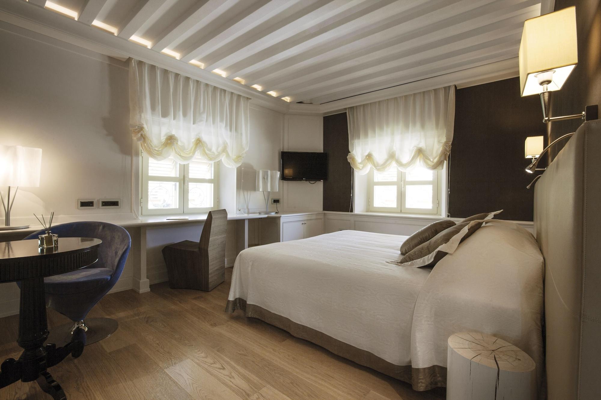 Albergo Celide Lucca Bagian luar foto