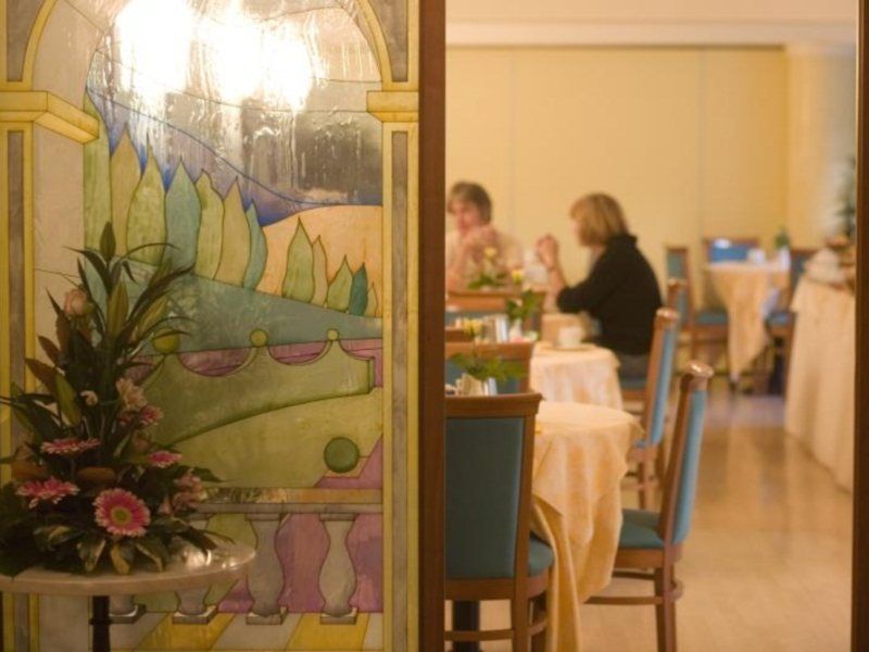 Albergo Celide Lucca Bagian luar foto