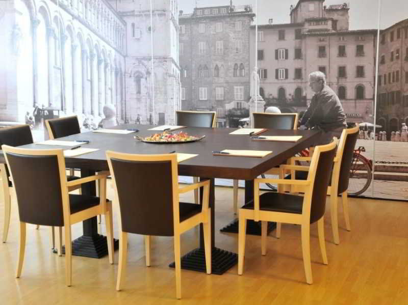 Albergo Celide Lucca Bagian luar foto
