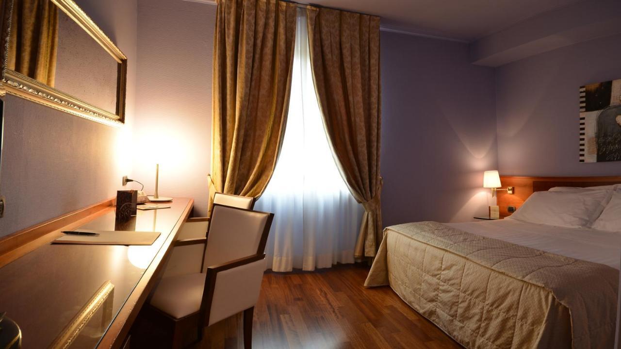Albergo Celide Lucca Ruang foto